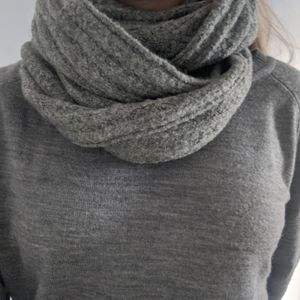 Gap infinity scarf